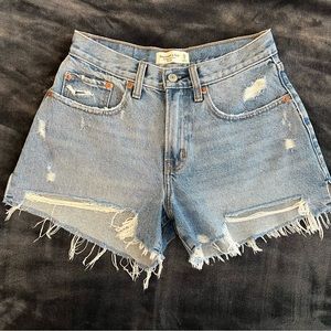 Abercrombie & Fitch Mid Rise Boyfriend Shorts